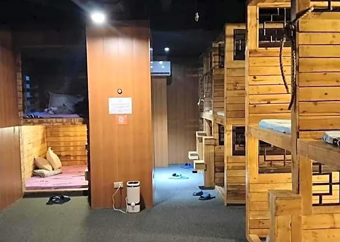 Jjimjbang Kapselhotel *